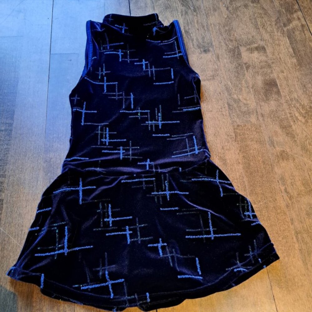 Mondor 8-10 blue velour sleeveless figure skating dress